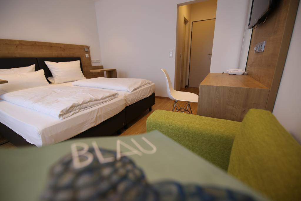 Hotel Knorz Цирндорф Екстер'єр фото