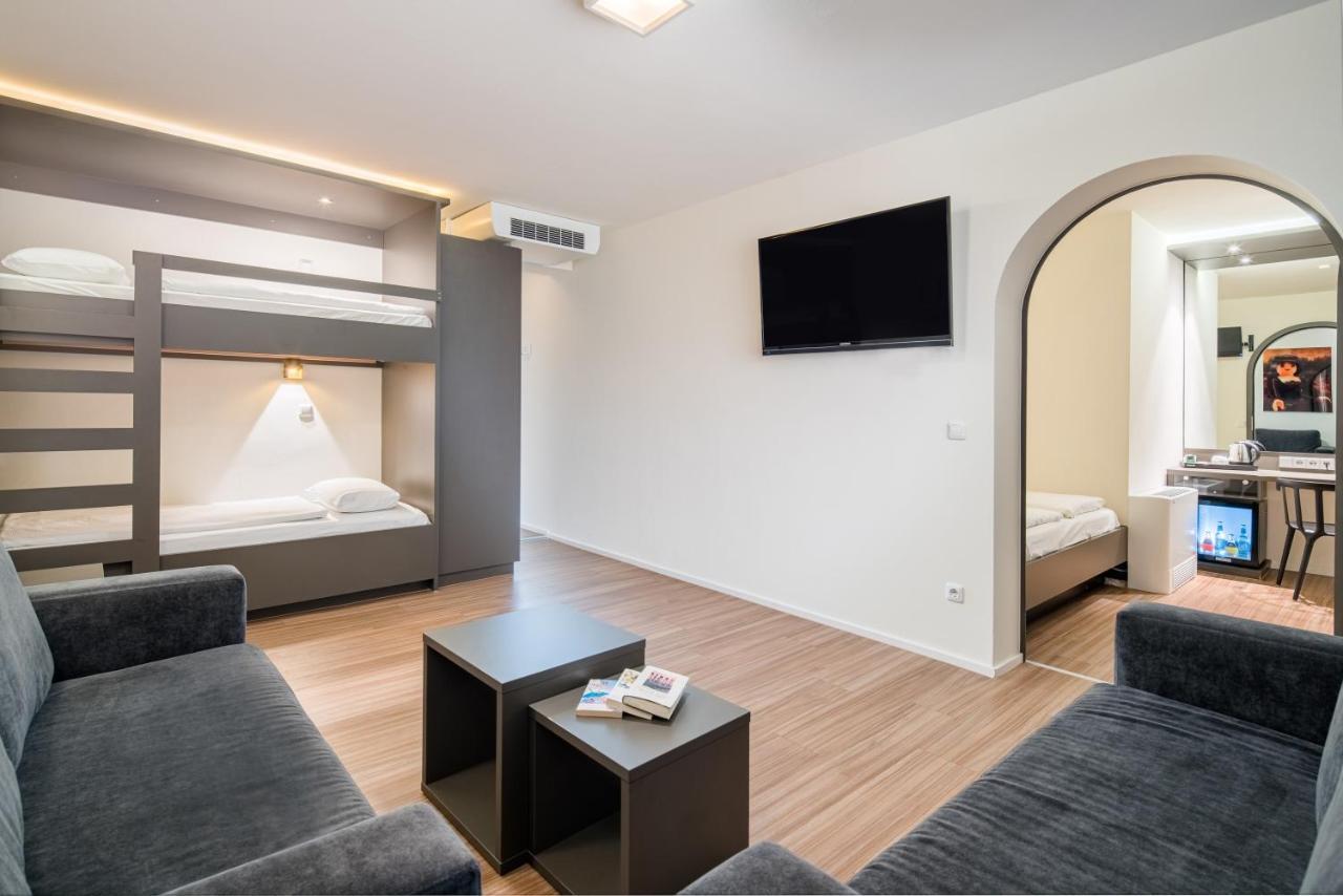 Hotel Knorz Цирндорф Екстер'єр фото